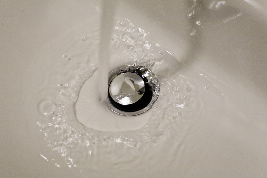 Le guide complet pour un débouchage des canalisations naturel