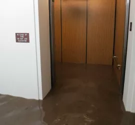 Service pompage ascenseur inondé